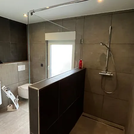 Weingut Guenther Und Gaestezimmer Bed & Breakfast