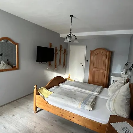 Weingut Guenther Und Gaestezimmer 3*