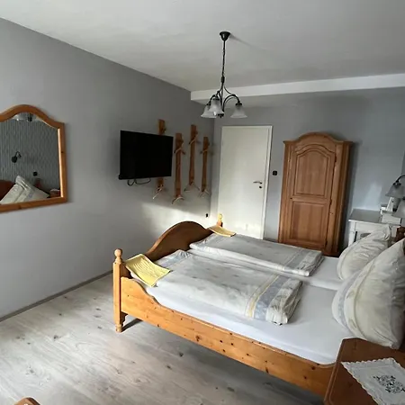 Bed & Breakfast Weingut Guenther Und Gaestezimmer