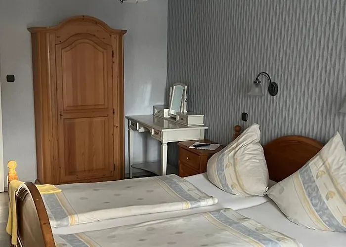 Weingut Guenther Und Gaestezimmer ベッド・アンド・ブレックファスト 3*