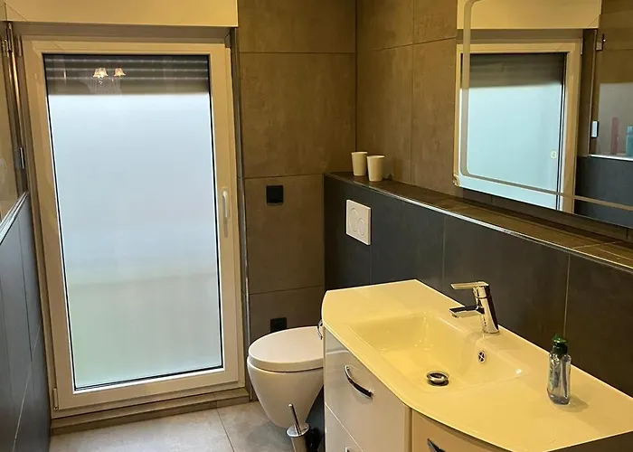 ベッド・アンド・ブレックファスト Weingut Guenther Und Gaestezimmer 3*